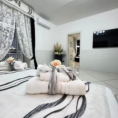 Dea Maison Parthenope * نابولي